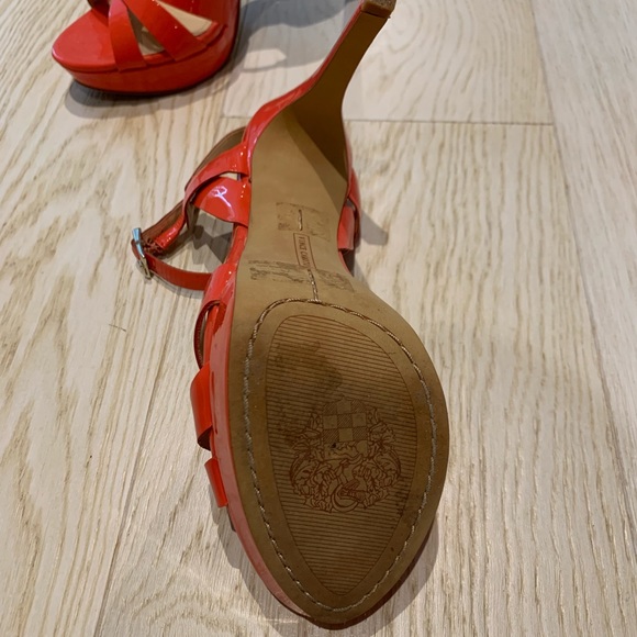 Vince Camuto coral pink platform heels - excellent condition - Picture 5 of 8